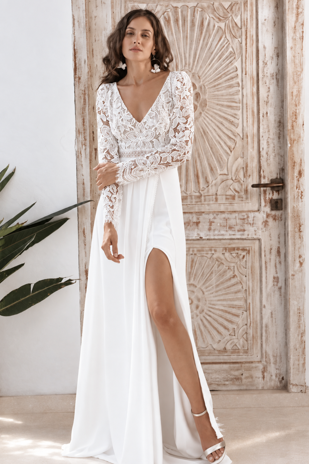 Robe de mariée longue Nell en dentelle de Calais et crêpe, collection Idylle 2026 – Fabienne Alagama