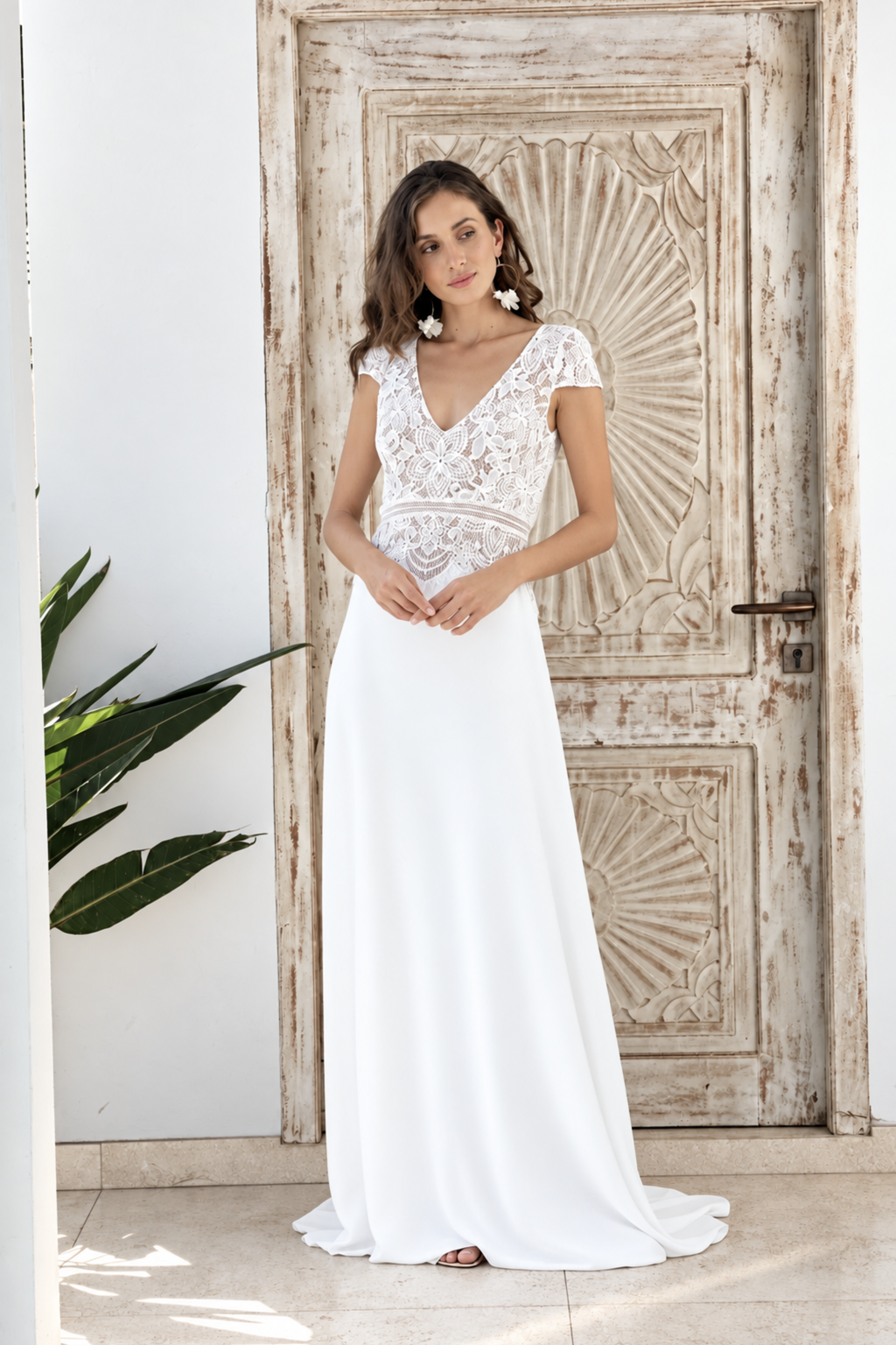 Robe de mariée longue Lou en dentelle de Calais, collection Idylle 2026 – photo 2