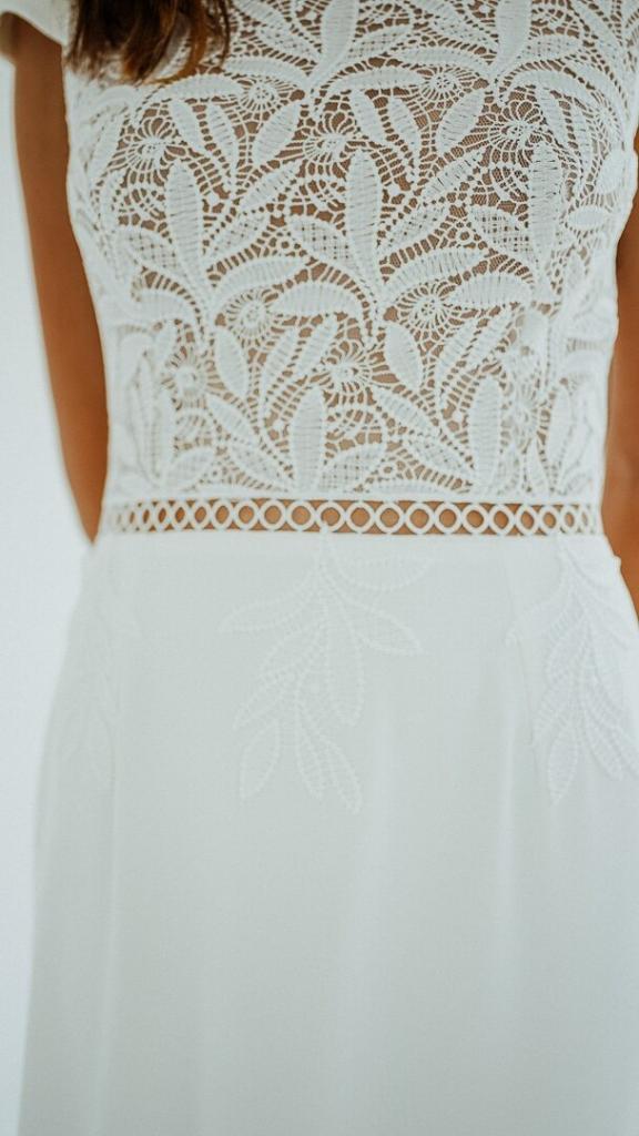 robe de mariée avec dentelle